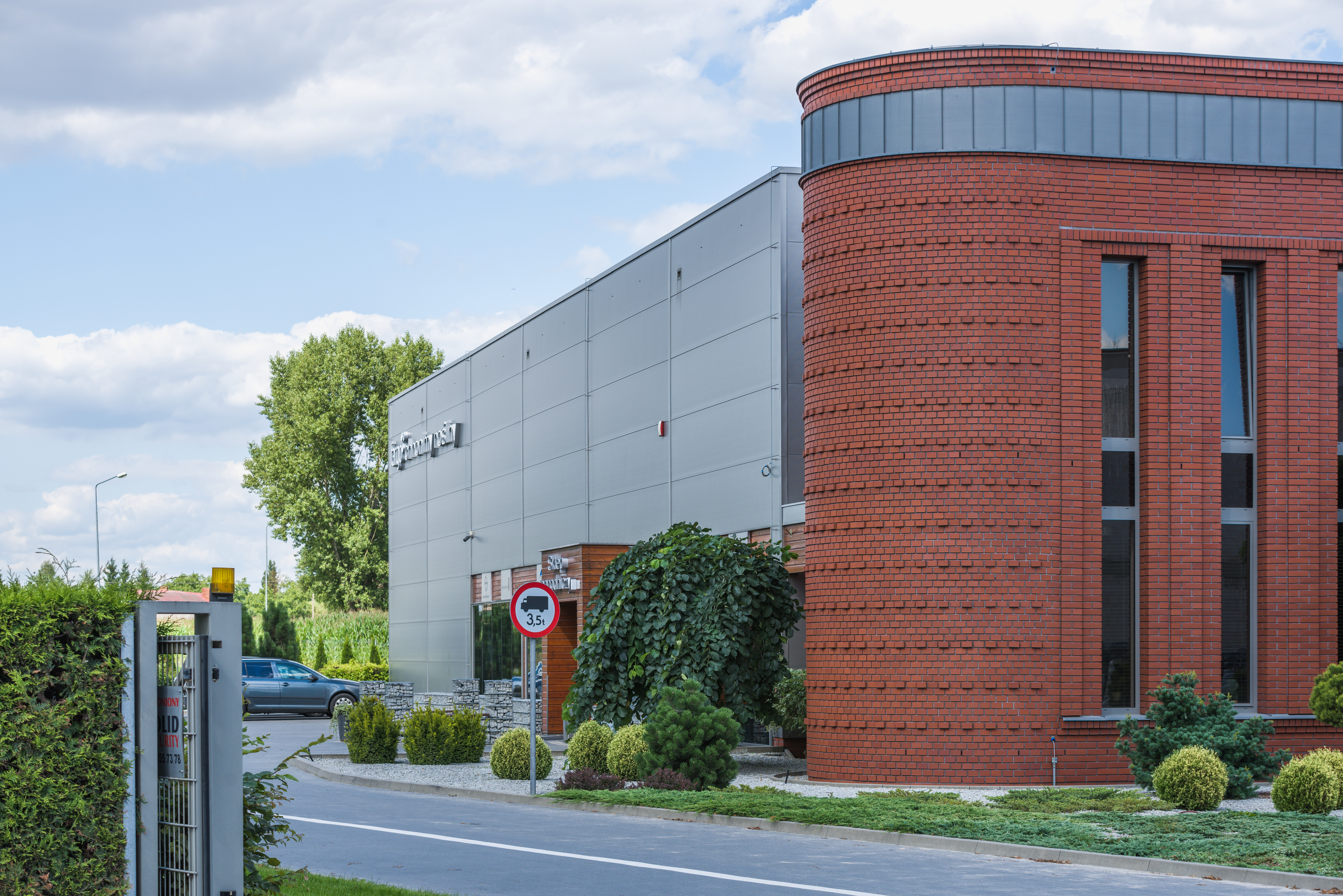 Budynek handlowy środków ochrony roślin wraz z częścią magazynową oraz administracyjną Fargo Tarnowo Podgórne